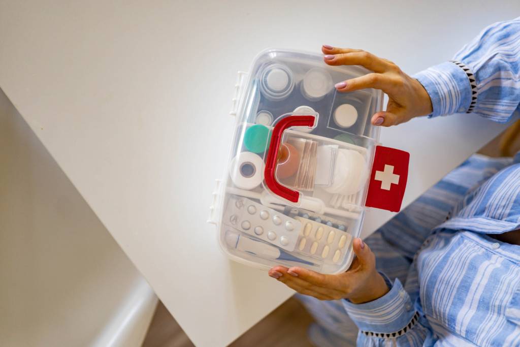 Farmacia Reus, hospital de Reus, botiquín en casa, Kit de primeros auxilios bien preparado
